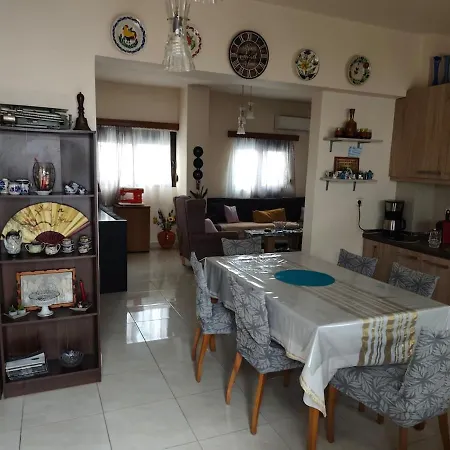 Giota's House 公寓 Rhodes City